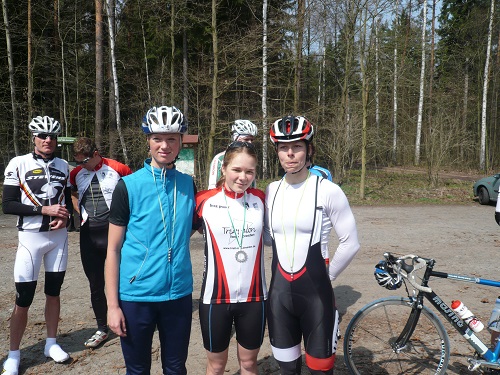 die glücklichen Hühner - ähm Frauen die glücklichen Hühner - ähm Frauen