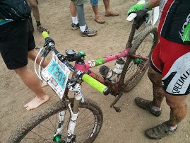 Schicke Griffe - man beachte die Farbkombination! Schicke Griffe - man beachte die Farbkombination!